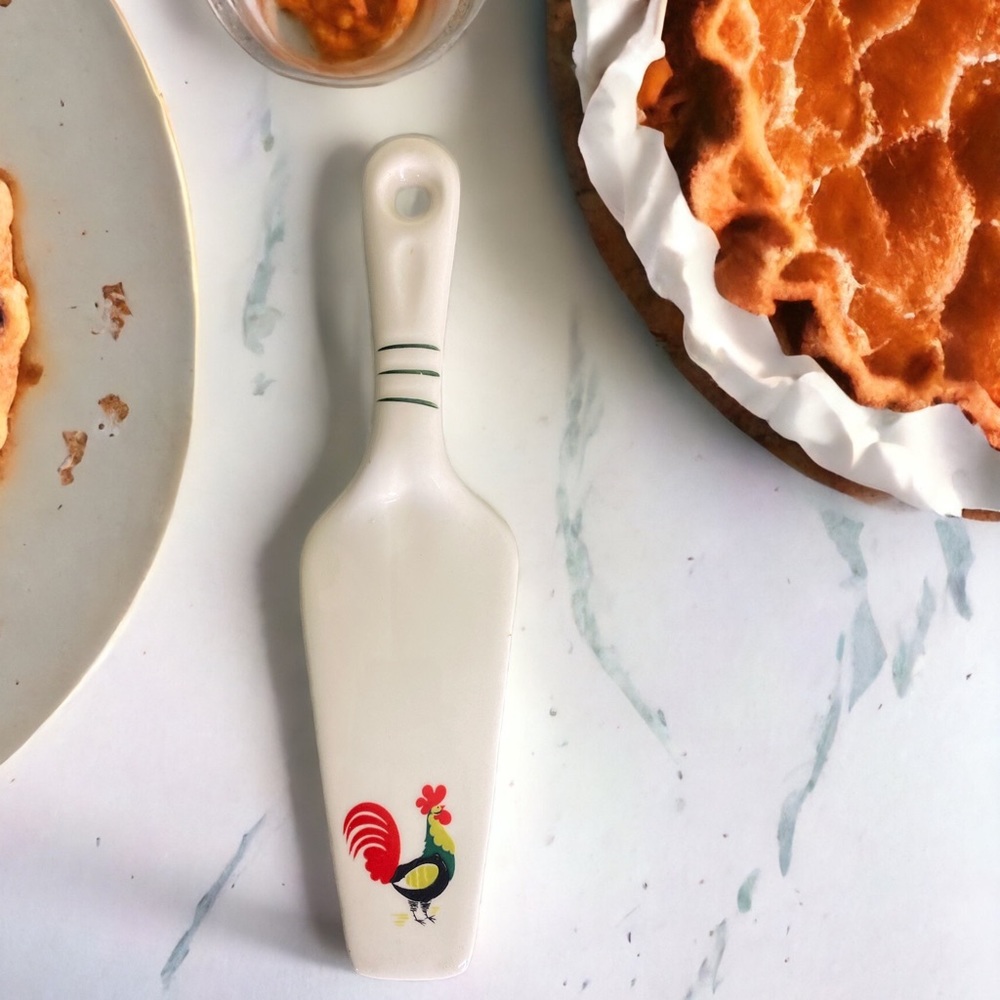 Vintage ceramic spatula with rooster